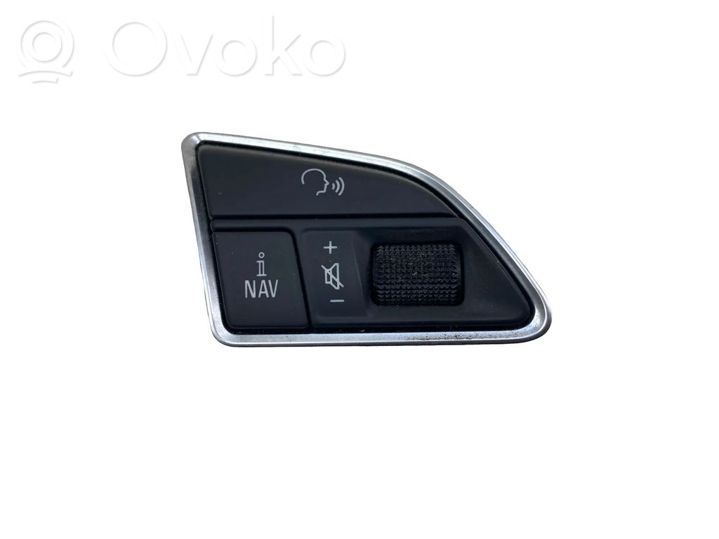 Audi A4 S4 B8 8K Ohjauspyörän painikkeet/kytkimet 