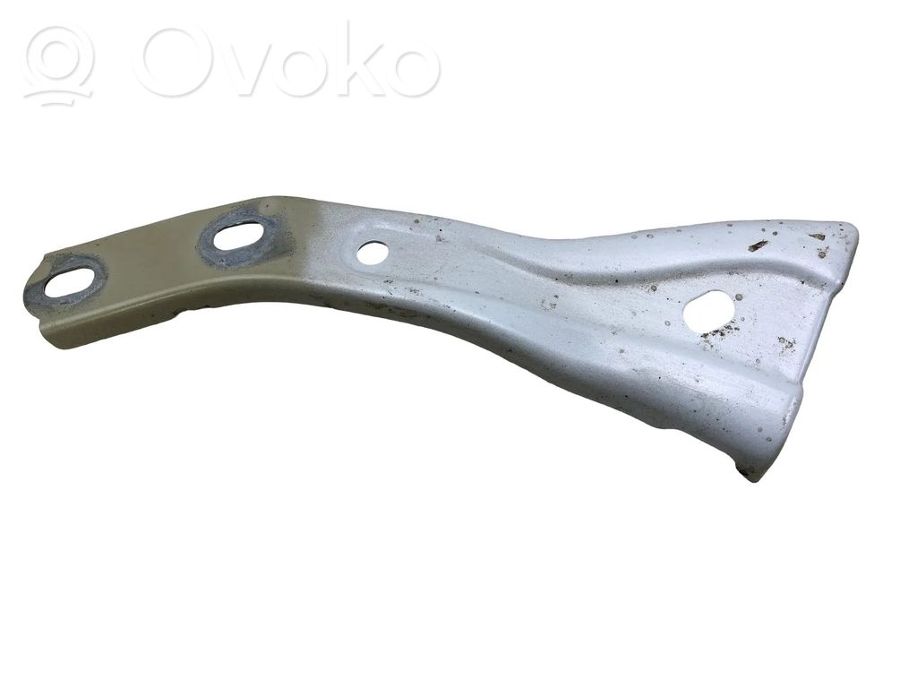 Cupra Born Fender mounting bracket 