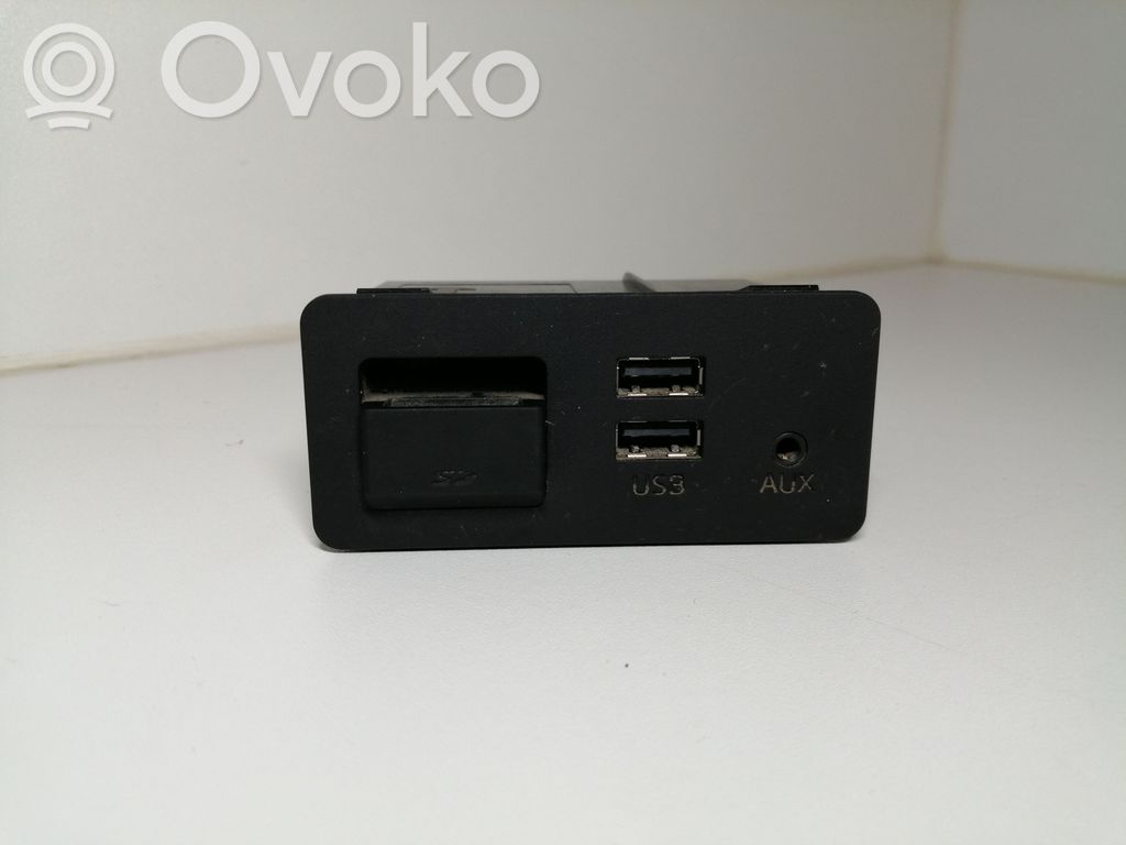 USB socket connector   D09H669U0B
