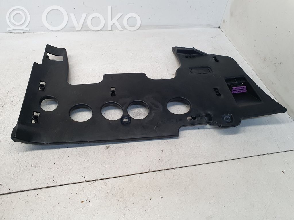 Volkswagen Golf VI Element deski rozdzielczej / dół 