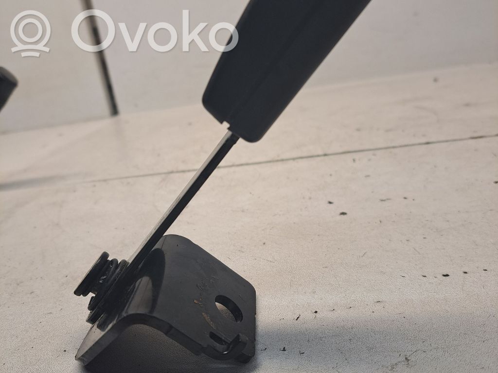 BMW 7 F01 F02 F03 F04 Klamra tylnego pasa bezpieczeństwa 