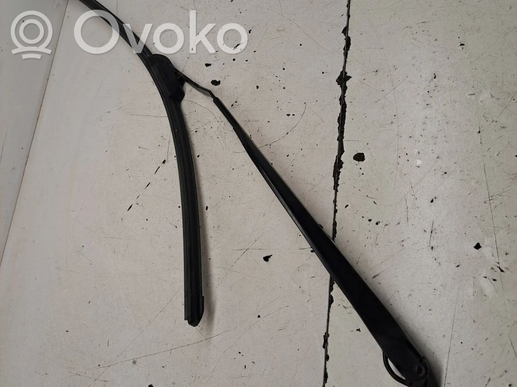 Lexus RX 330 - 350 - 400H Brazo del limpiaparabrisas delantero 
