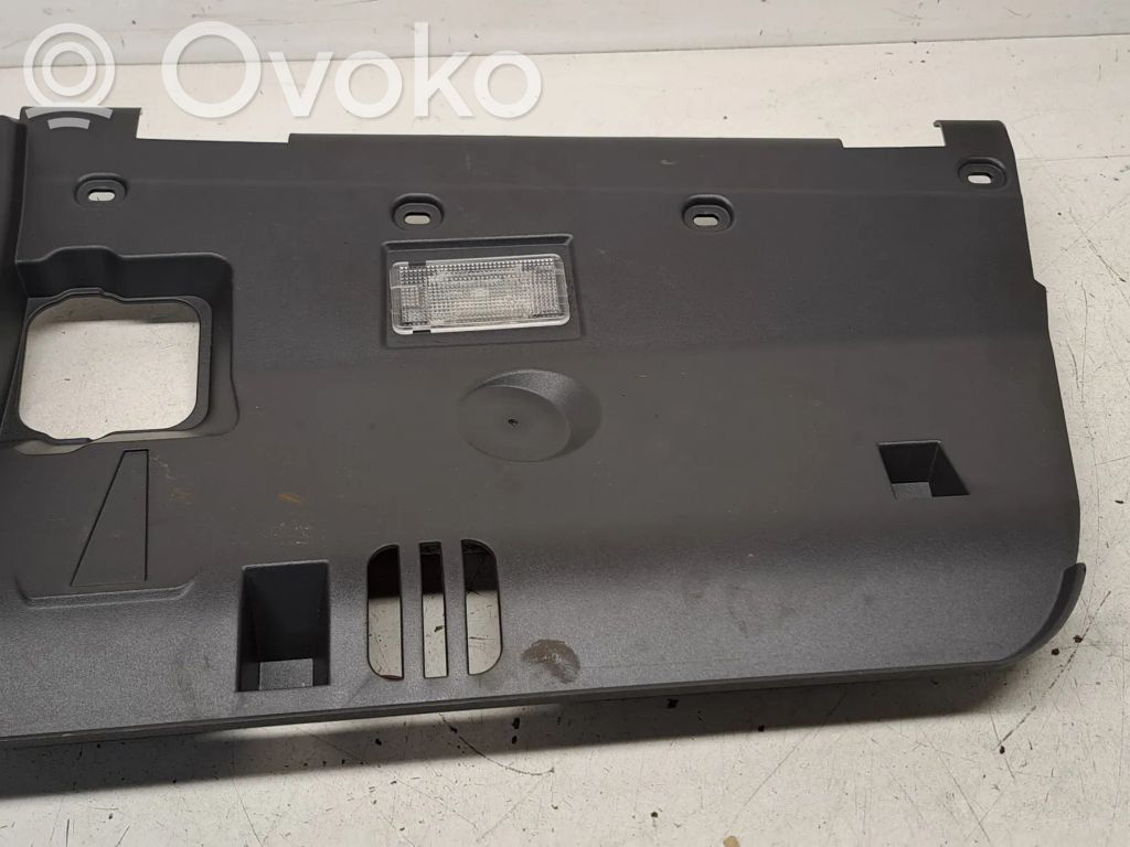 Panelės apdailos skydas (apatinis)   7157544