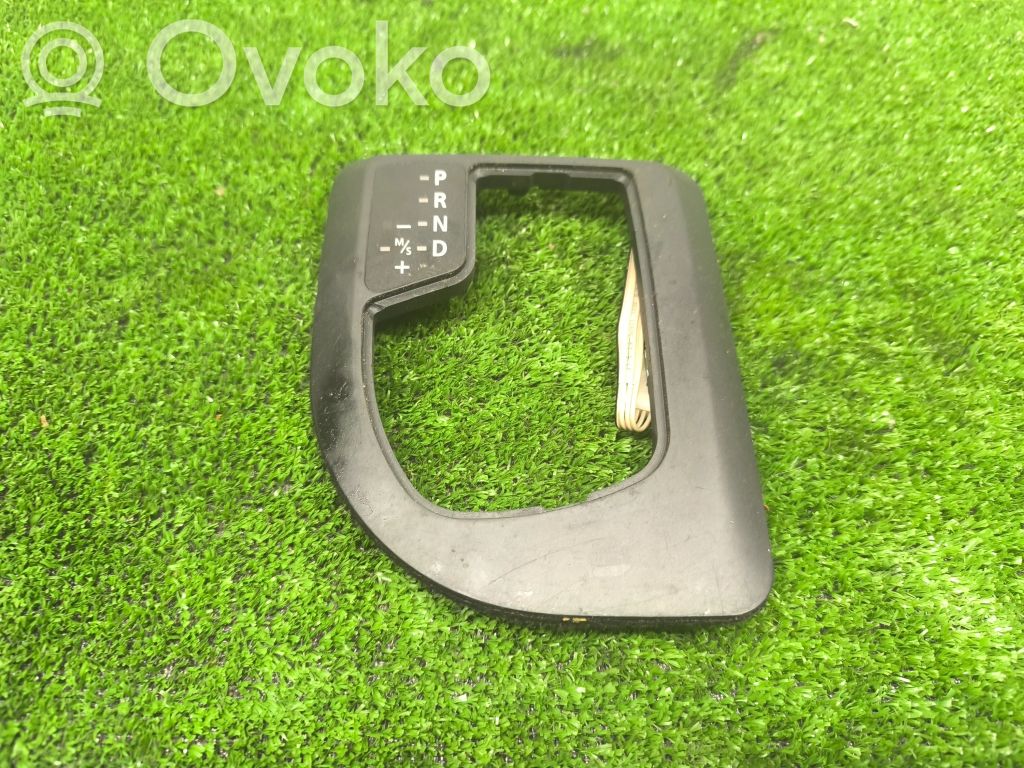BMW 5 E60 E61 Rivestimento in plastica cornice della leva del cambio 