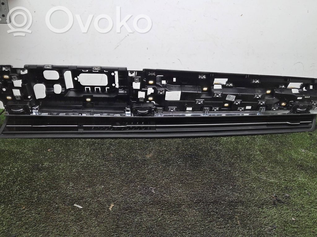 Audi Q7 4M Dysze / Kratki środkowego nawiewu deski rozdzielczej 