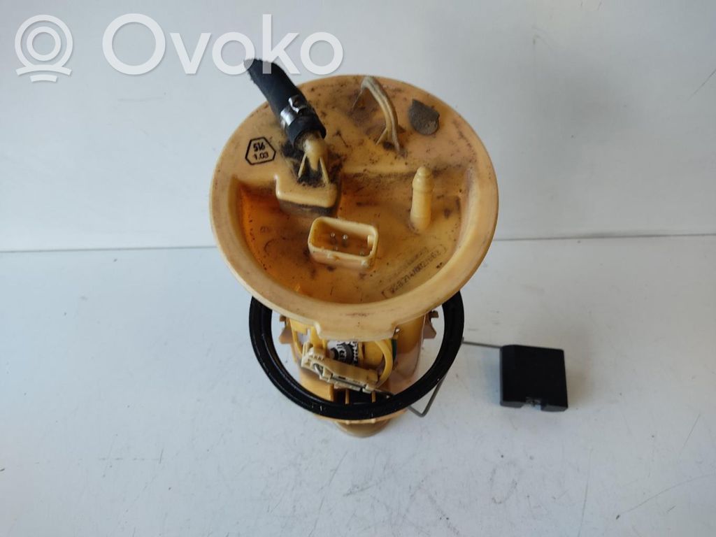 Bomba interna de combustible   228214002002