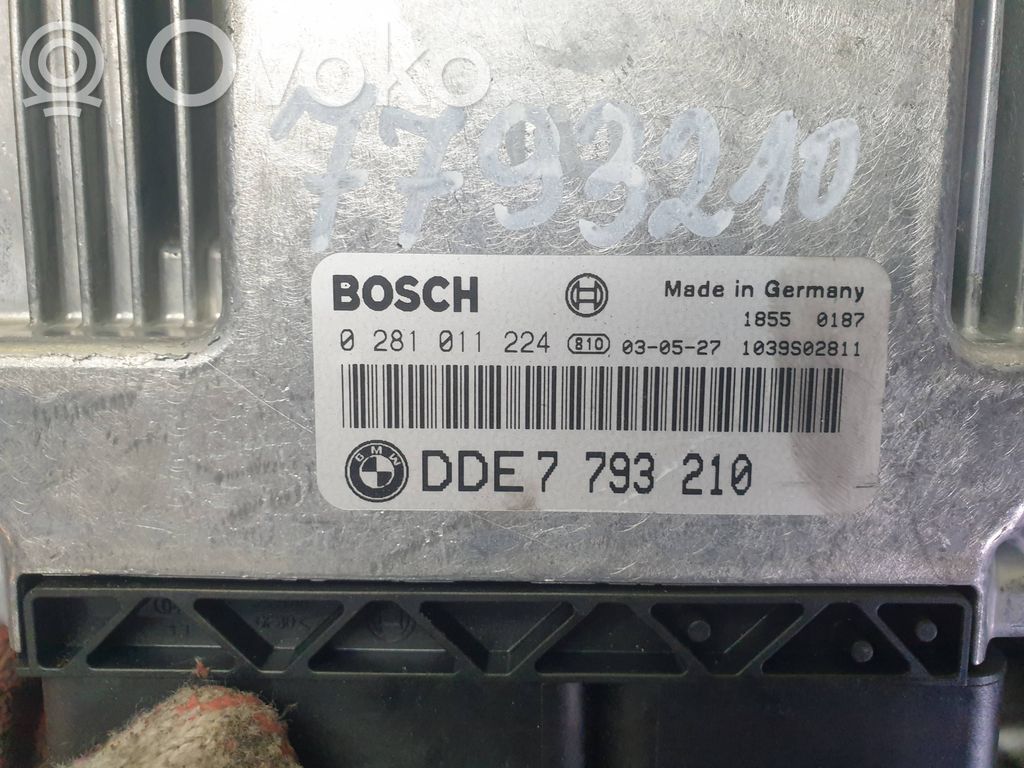 BMW 5 E60 E61 Engine control unit/module 