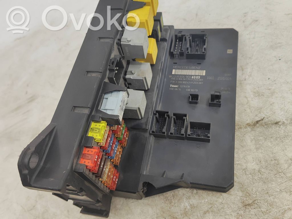 Mercedes-Benz Sprinter W906 Ramka / Moduł bezpieczników 