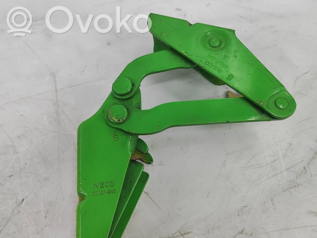 Iveco Daily 4th gen Engine bonnet/hood hinges 