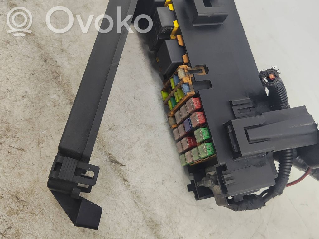 Ramka / Moduł bezpieczników   56050346AF,ACGS1035J5770