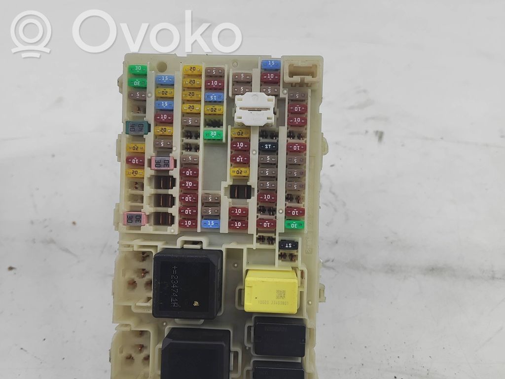 Ramka / Moduł bezpieczników   243506RA0B,17380B,4B161257