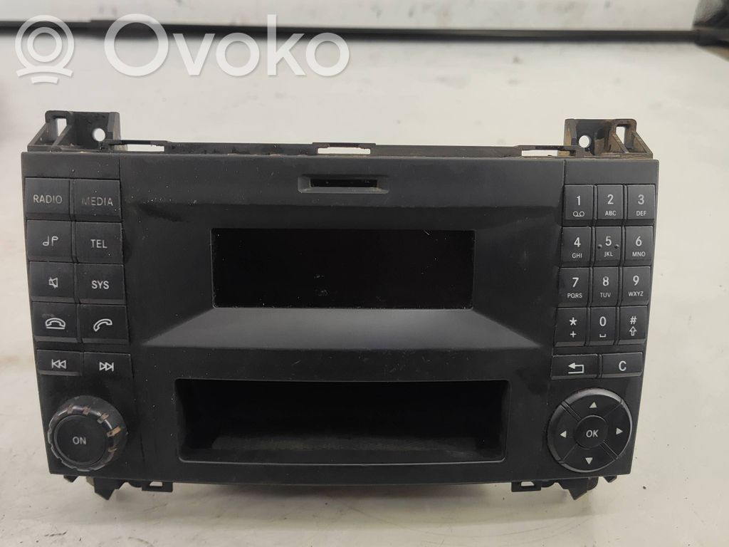 Panel / Radioodtwarzacz CD/DVD/GPS   A9069016201,A0009028724,A9069020102