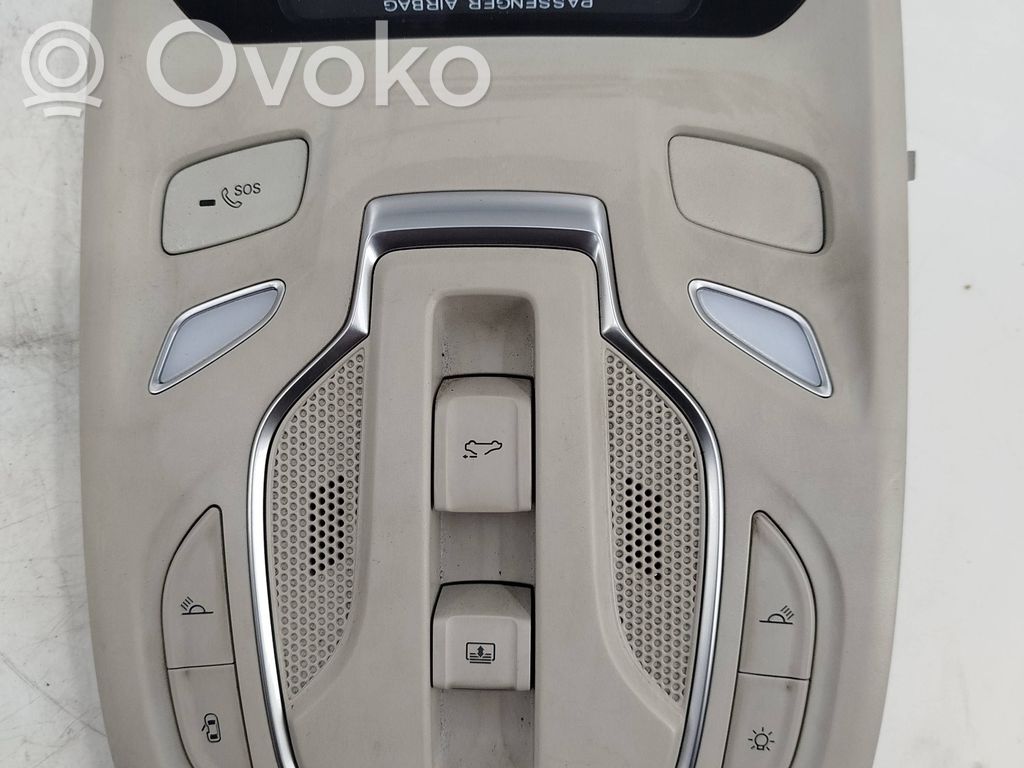 Etuistuimen valo   10649859,10003589