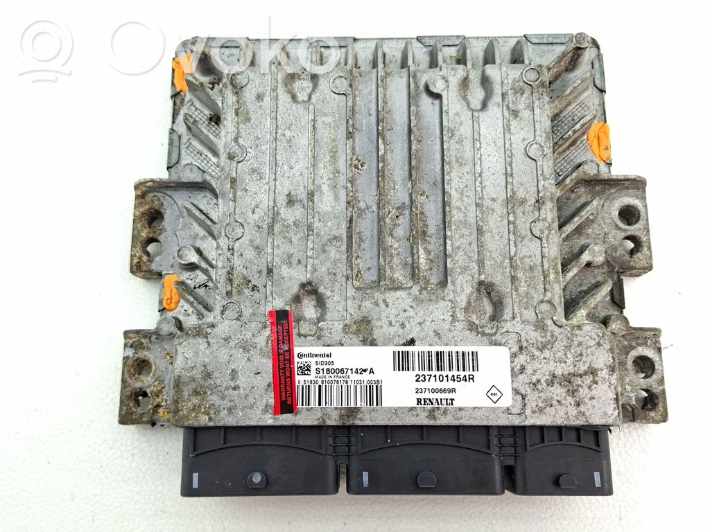 Renault Megane III Engine control unit/module 