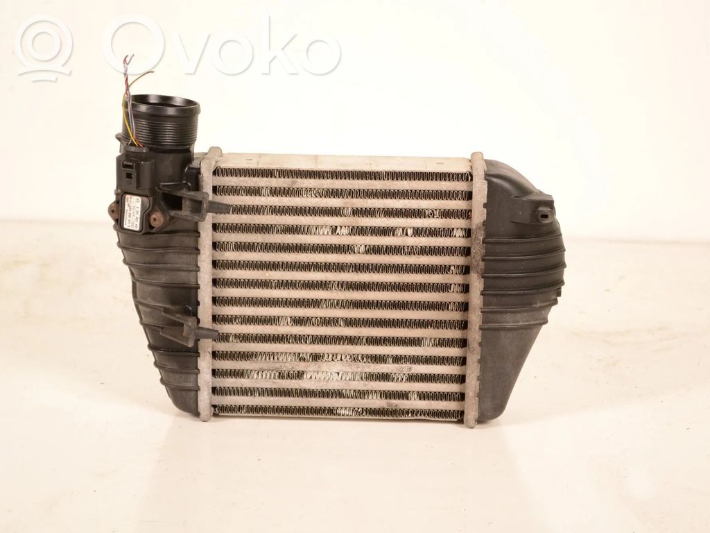 Audi A6 S6 C6 4F Interkūlerio radiatorius 