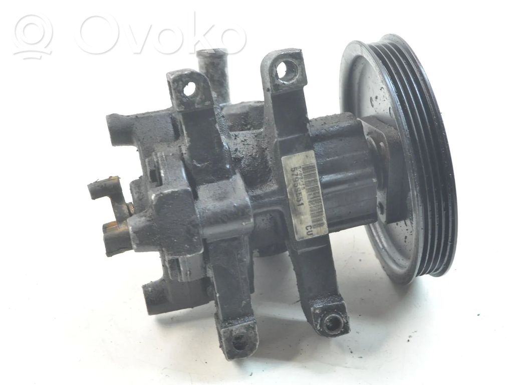 Ohjaustehostimen pumppu   4C113A674AA