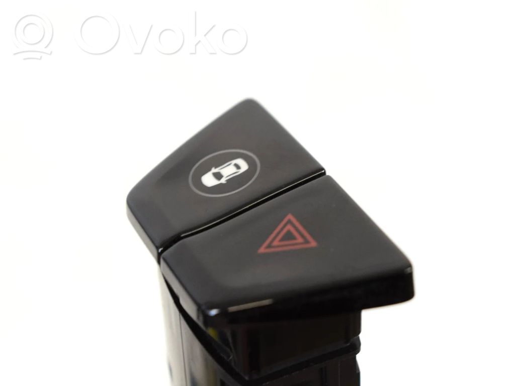BMW 5 G30 G31 G38 Przycisk świateł awaryjnych 