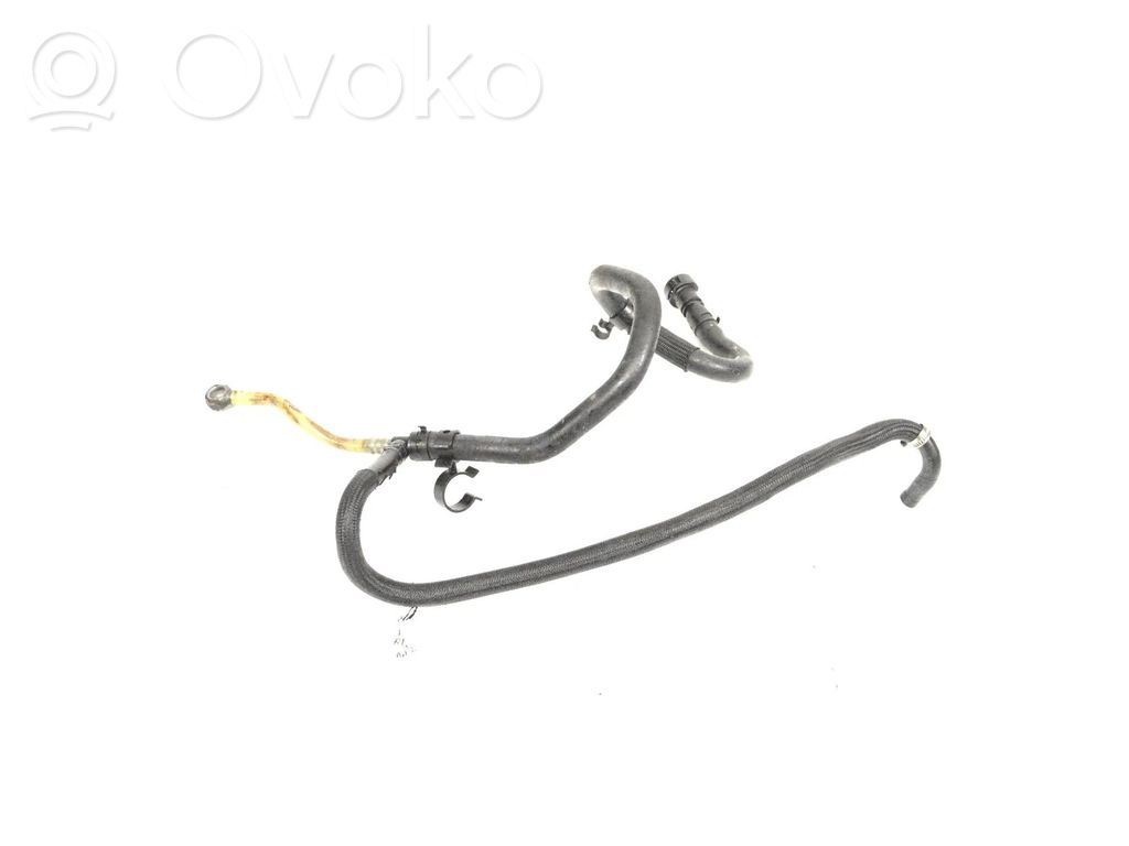 BMW 5 E60 E61 Degvielas caurulīte (-es) 