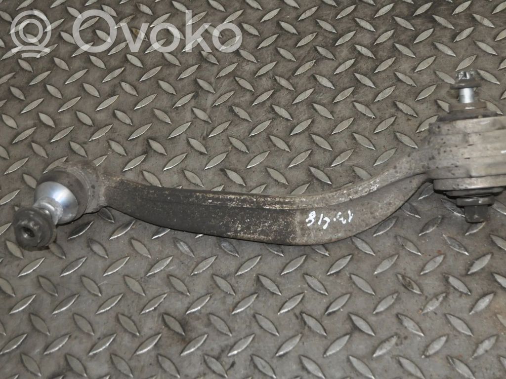 Mercedes-Benz C W205 Dolny wahacz przedni 