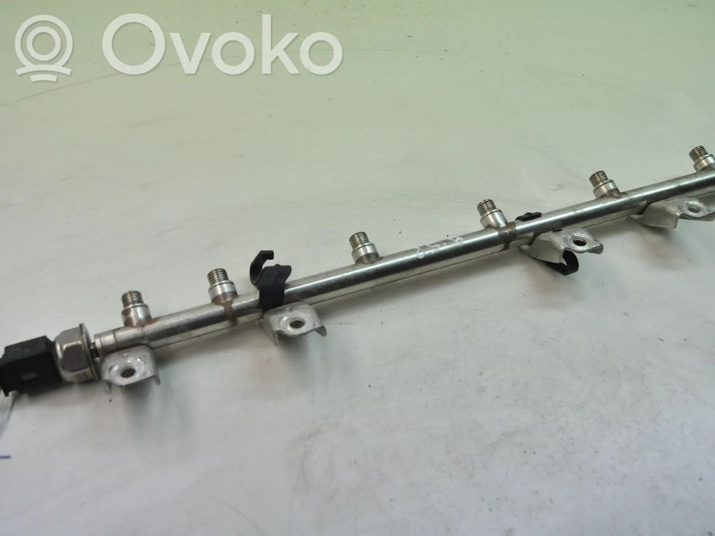 BMW 7 F01 F02 F03 F04 Polttoainepääputki 