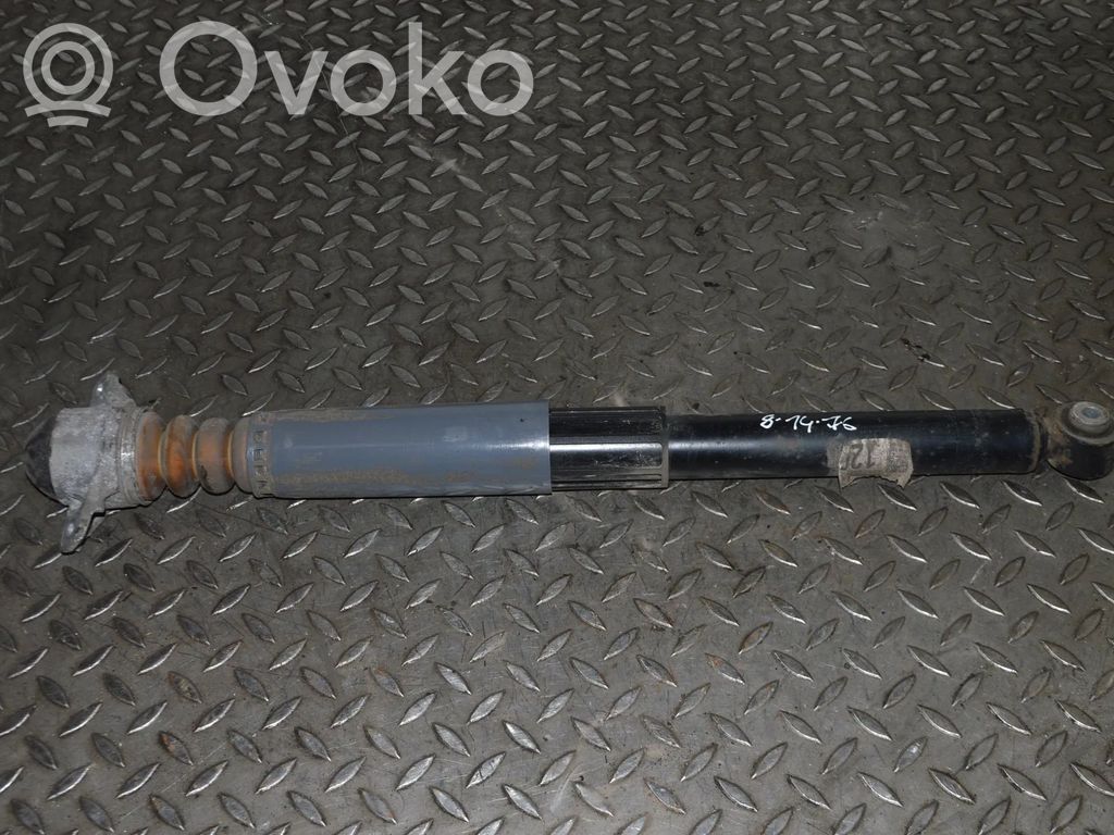 Audi Q2 - Takaiskunvaimennin 