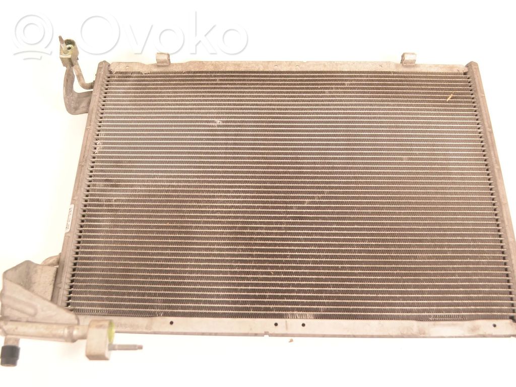 Ford Fiesta Skraplacz / Chłodnica klimatyzacji 