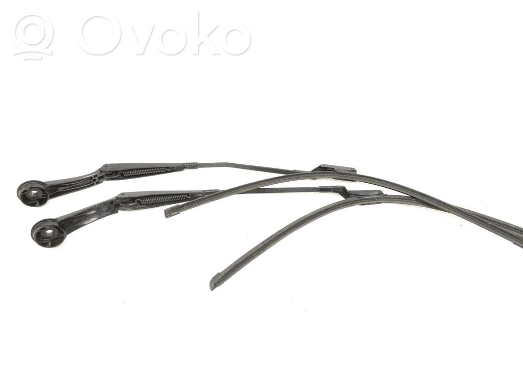 Ford Focus Windshield/front glass wiper blade 