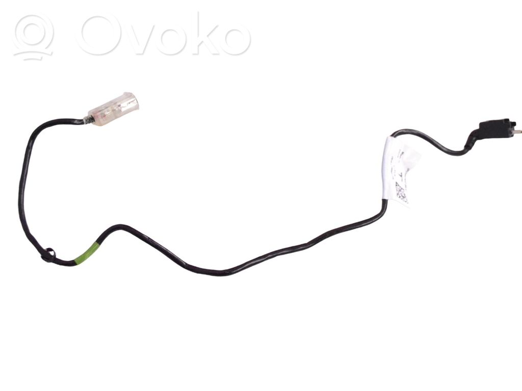Tesla Model X USB jungtis 