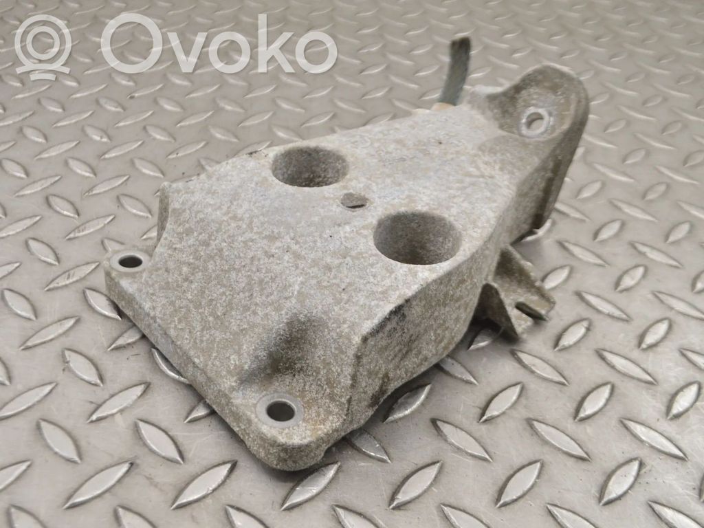 BMW Z4 E89 Engine mounting bracket 