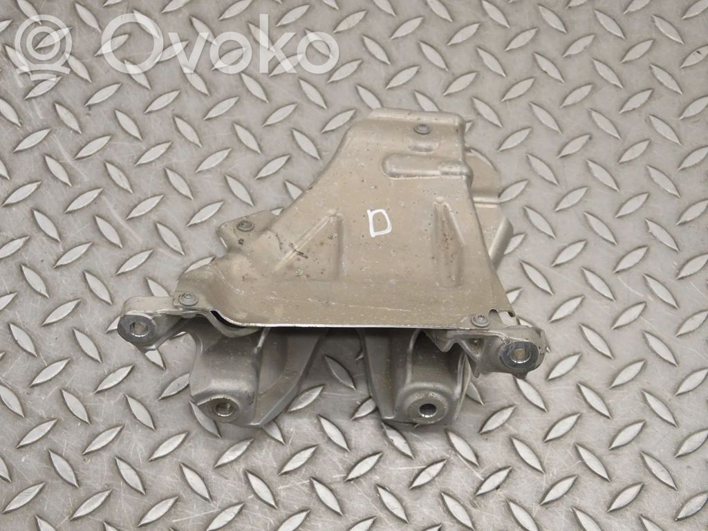 BMW X5 F15 Engine mounting bracket 
