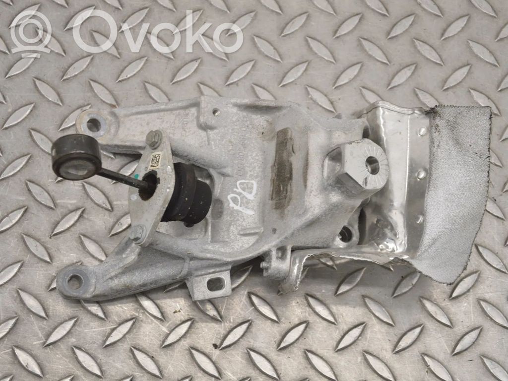 Audi Q5 SQ5 FY Engine mounting bracket 