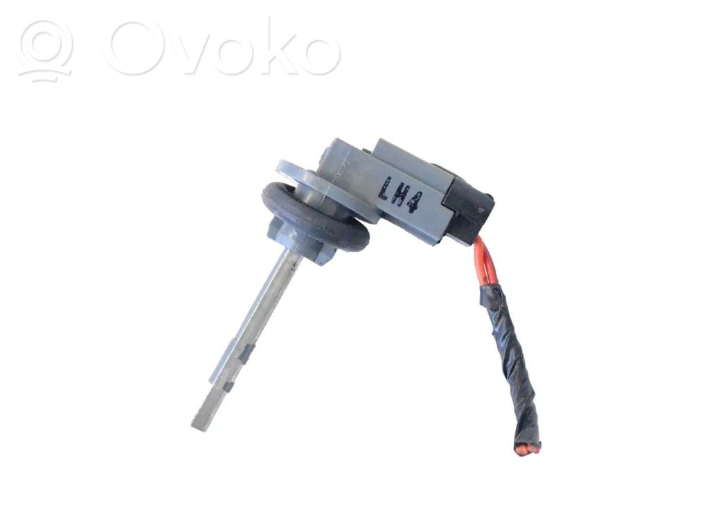 Tesla Model S Oil temperature sensor 