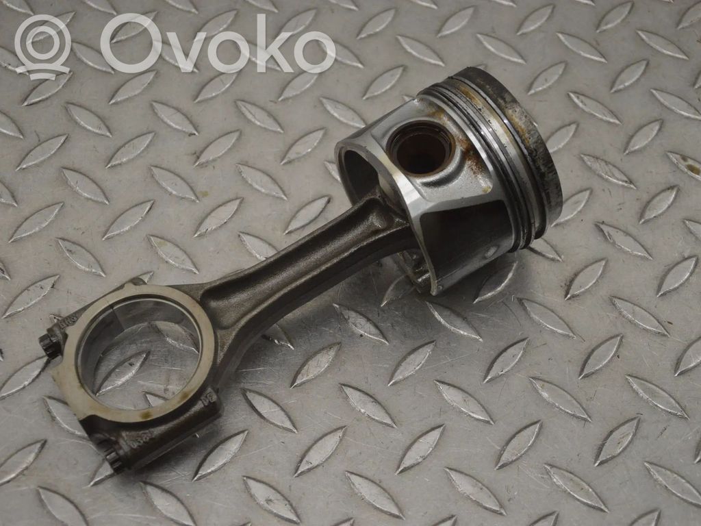 Piston   038J,BHS
