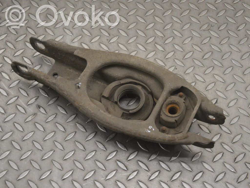 Rear upper control arm/wishbone