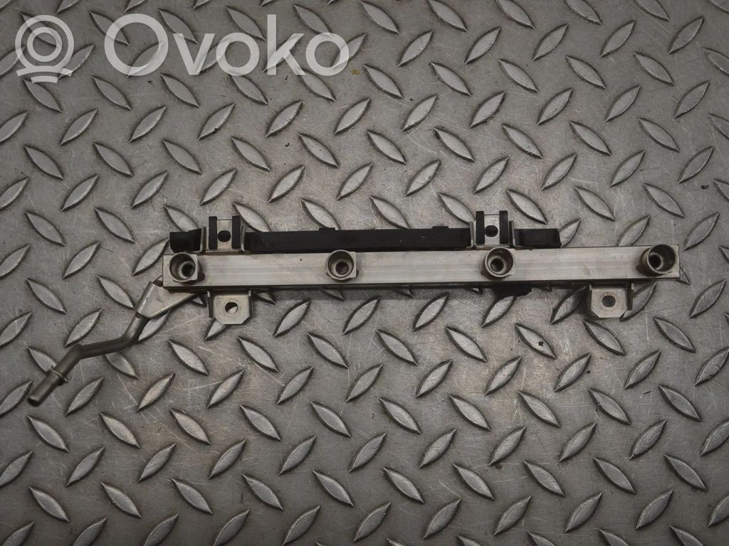 BMW 3 E90 E91 Rampă alimentare injectoare 