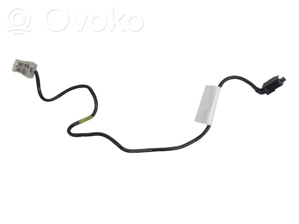 Infiniti M Y51 USB jungtis 