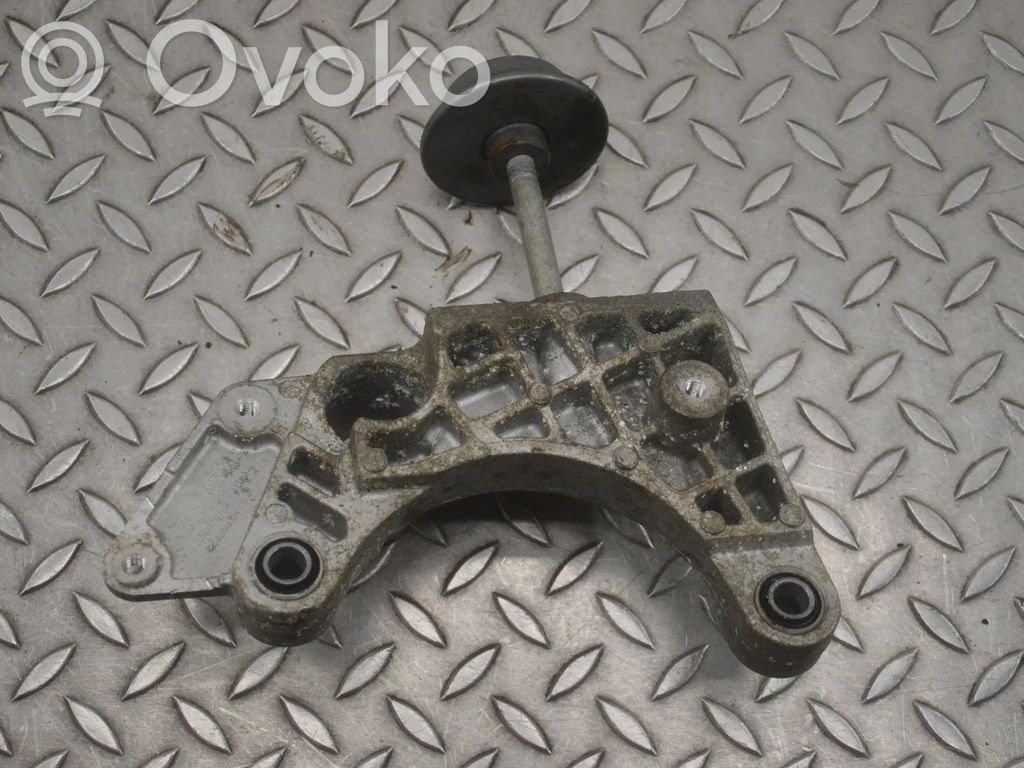 Jaguar I-Pace Engine mounting bracket 