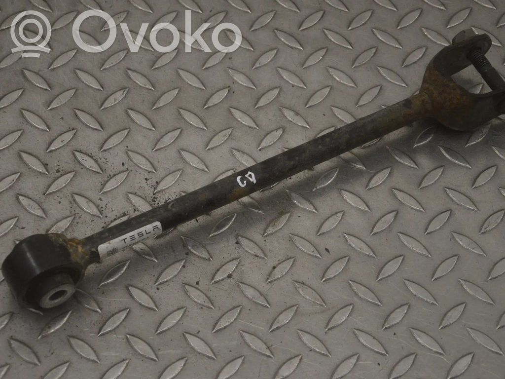 Rear upper control arm/wishbone   104444400A