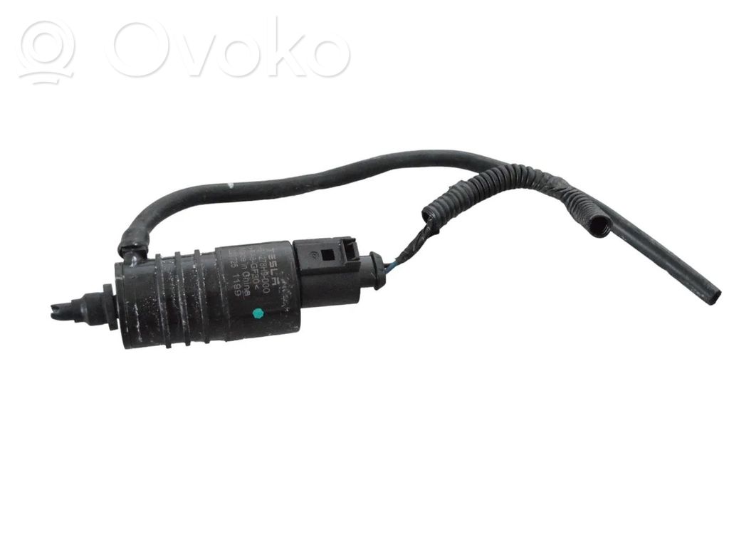 Tesla Model Y Windscreen/windshield washer pump 