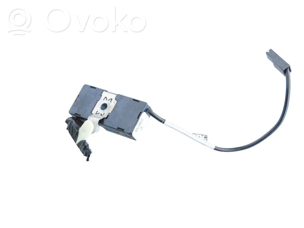 Tesla Model X Antenos stiprintuvas 