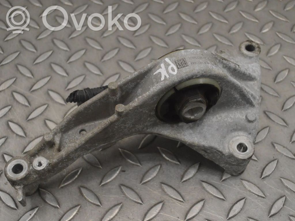 Tesla Model 3 Engine mounting bracket 