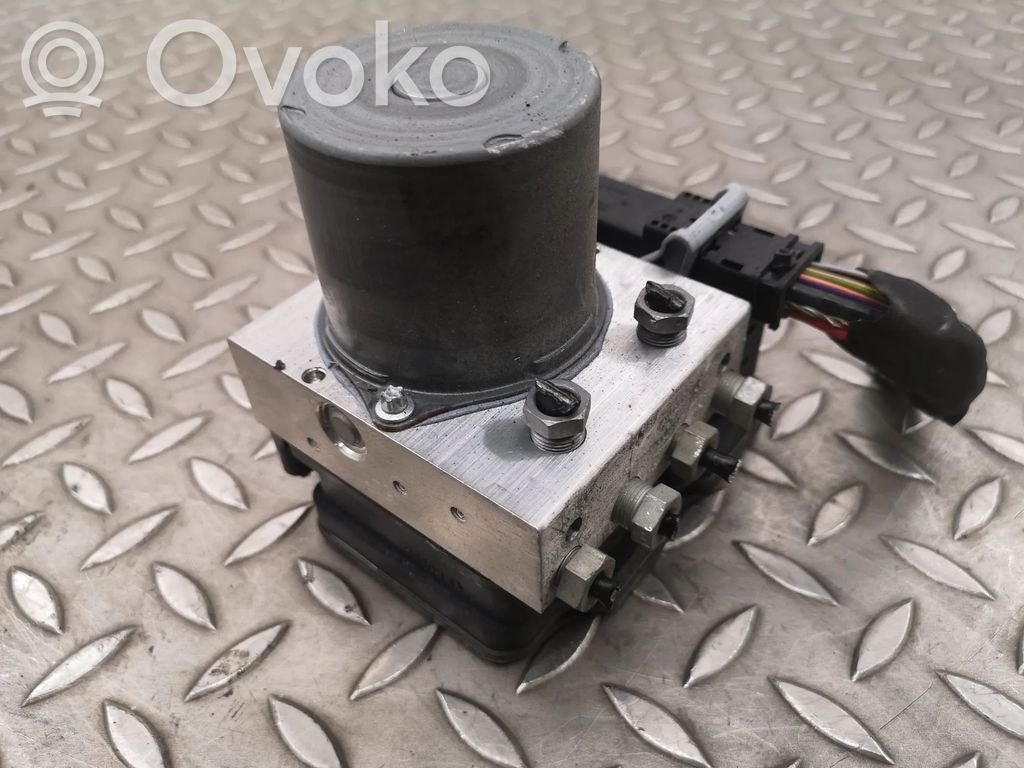 Volvo XC40 ABS bloks 