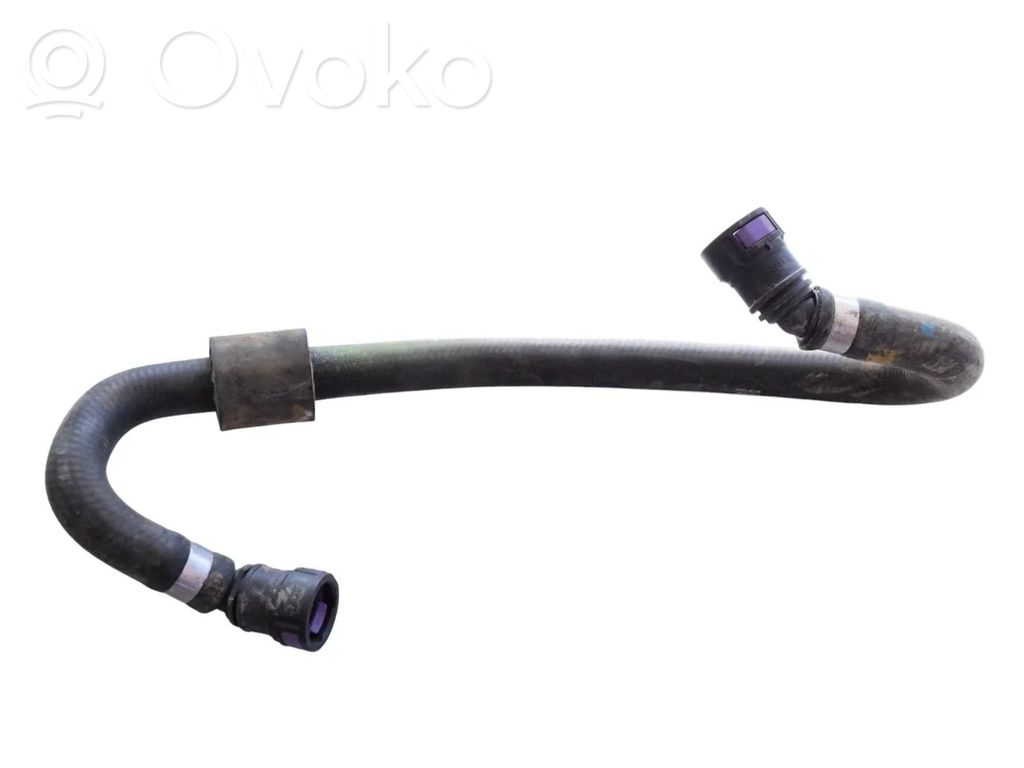 Volvo V60 Przewód / Wąż chłodnicy