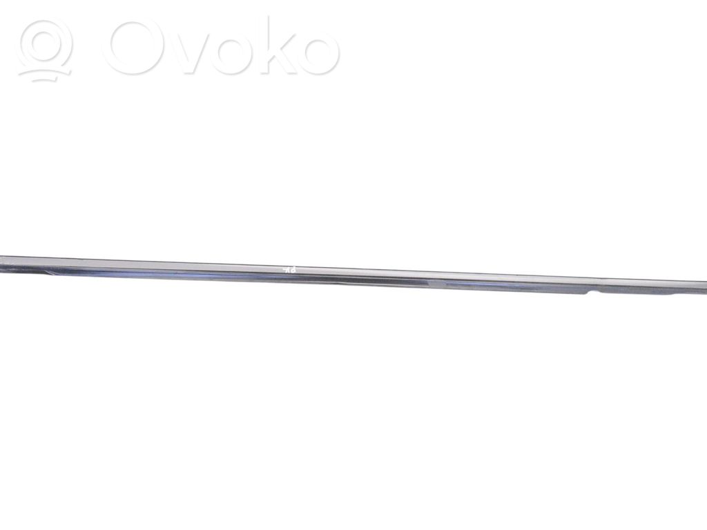 SsangYong Tivoli Moulure de vitre de la porte avant 