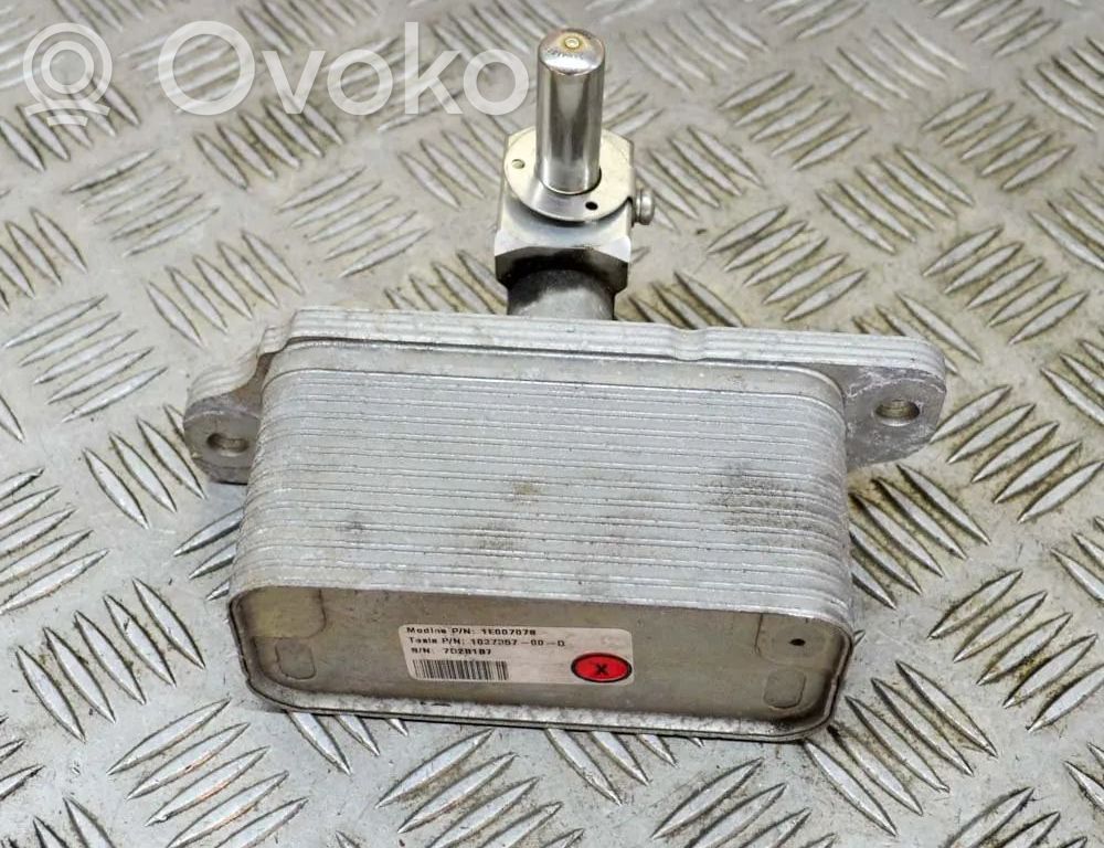 Tesla Model S Hybrid/electric vehicle battery fan 