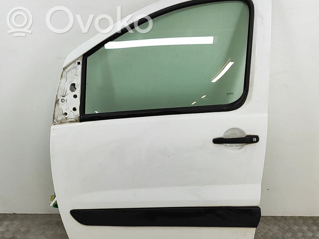 Priekinės durys   9002X4