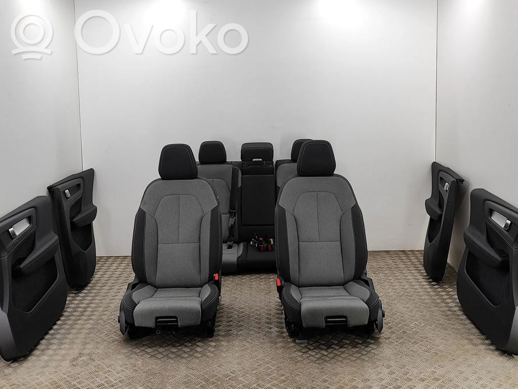 Interior set   32272705,31498597,31407697,31407698,32282660,32282661,32367366,32367748