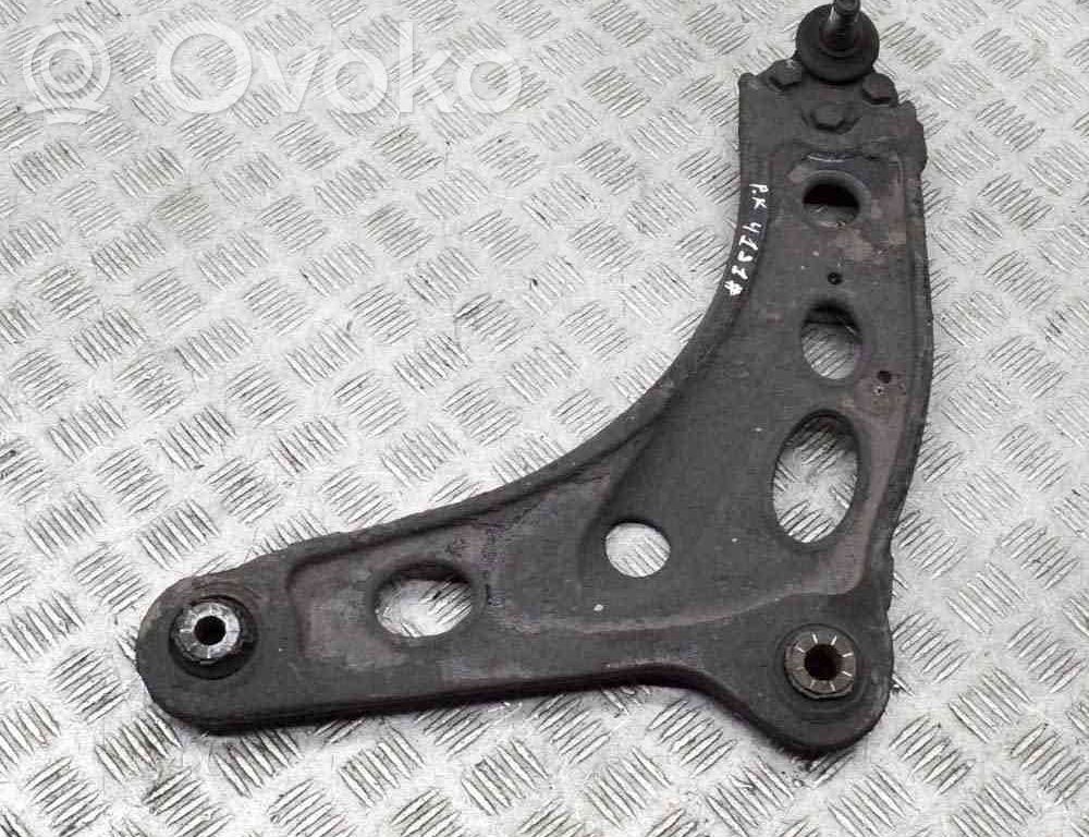 Opel Vivaro Dolny wahacz przedni 