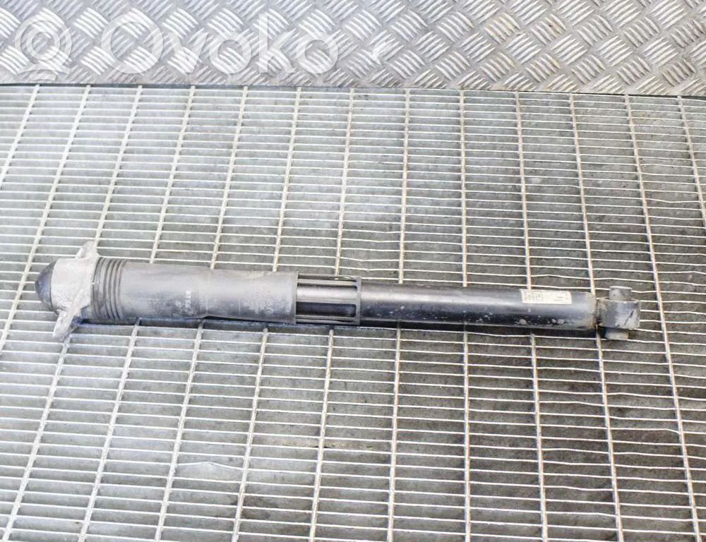 Volkswagen Golf VII Amortyzator tylny 