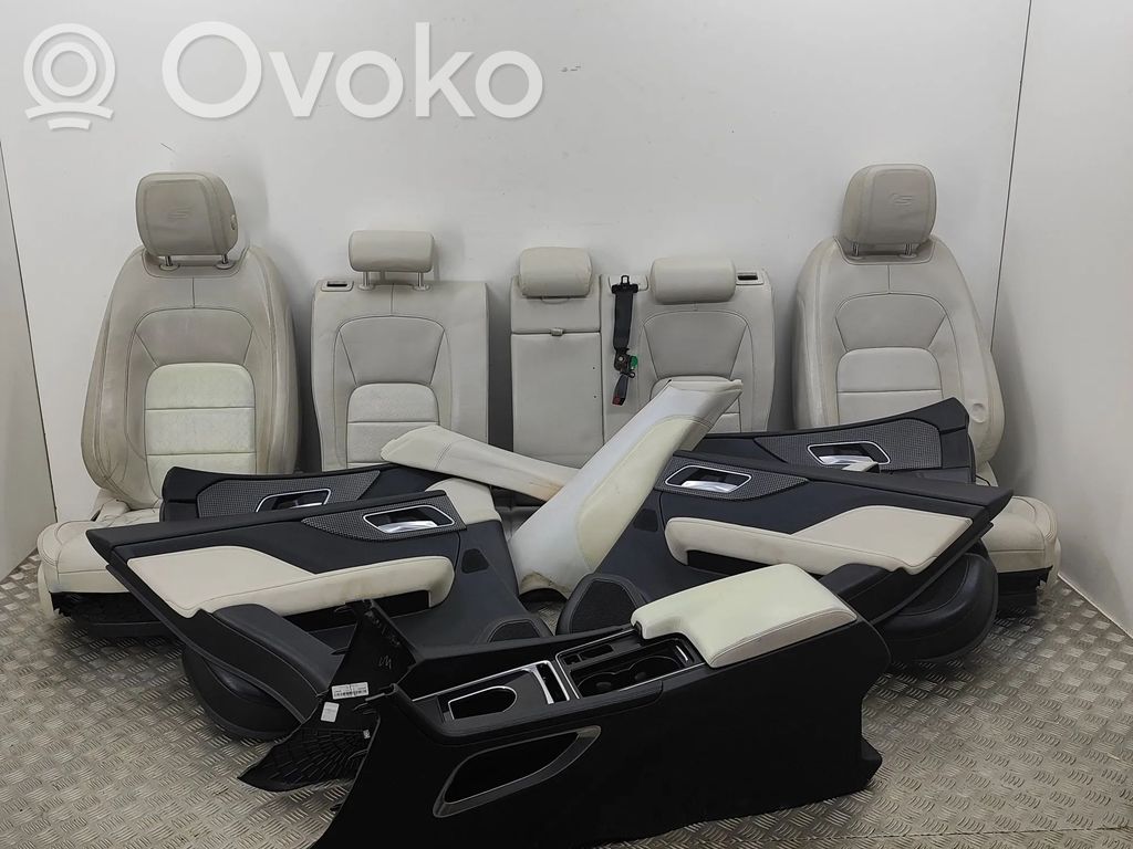 Jaguar F-Pace Juego interior 